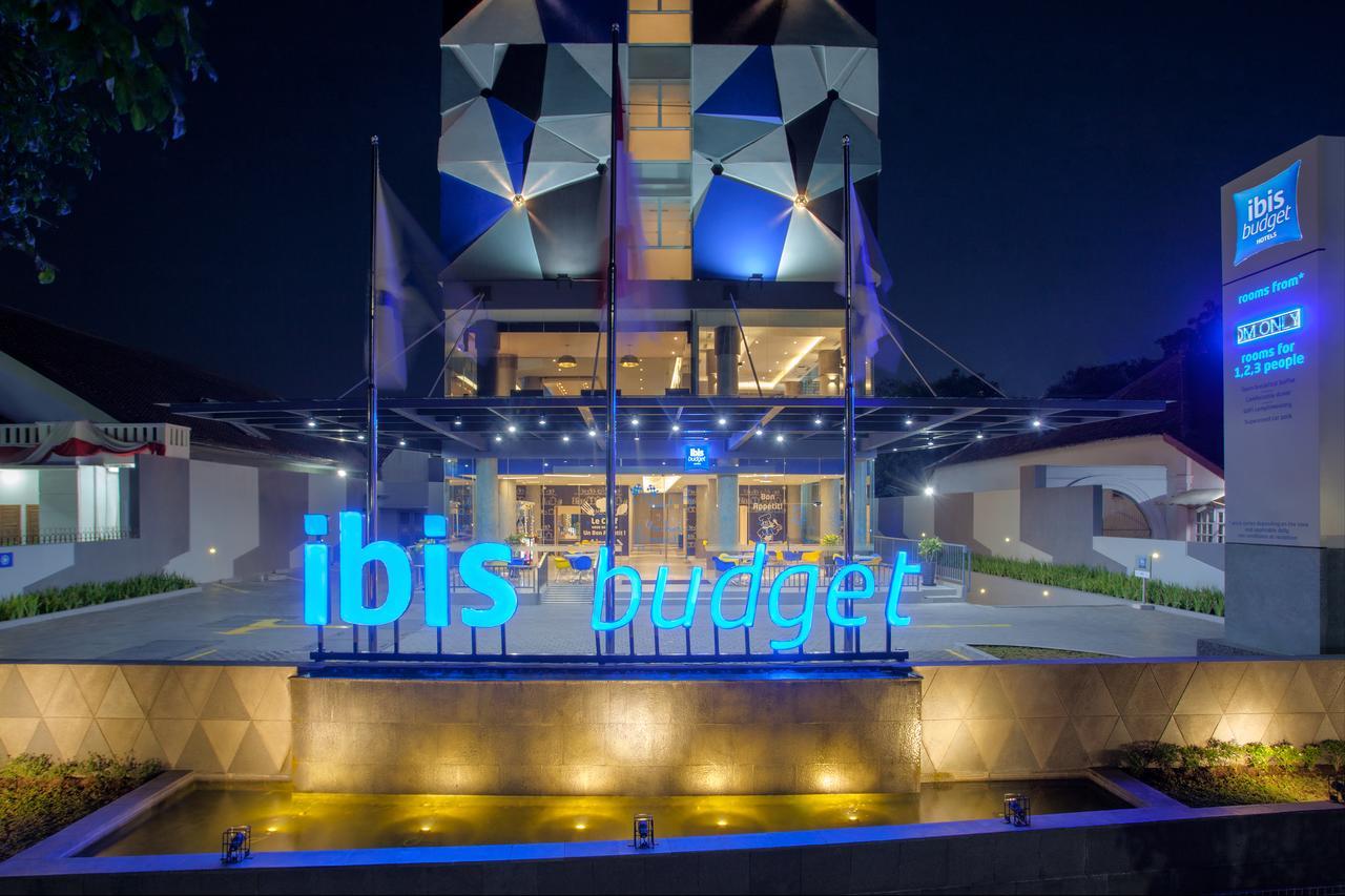 Ibis Budget 치레본 외부 사진